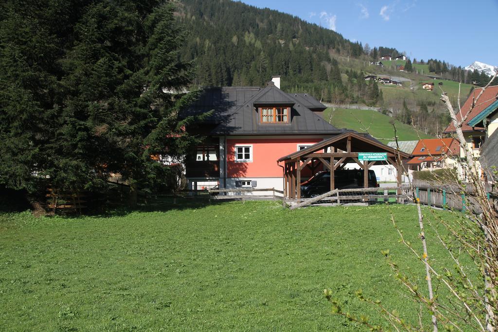 Villa Schnuck - Das Rote Ferienhaus Бад Гащайн Екстериор снимка